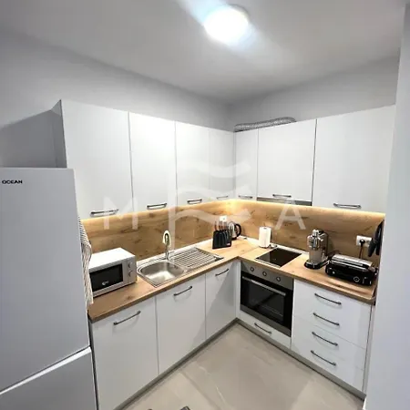 Värdshus Exquisite 703 Golem (Tirana)