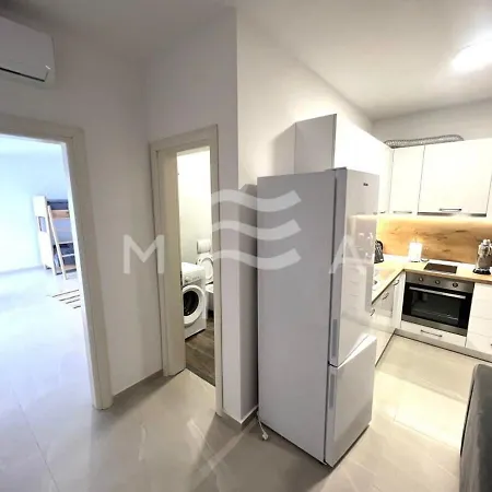 Värdshus Exquisite 703 Golem (Tirana)